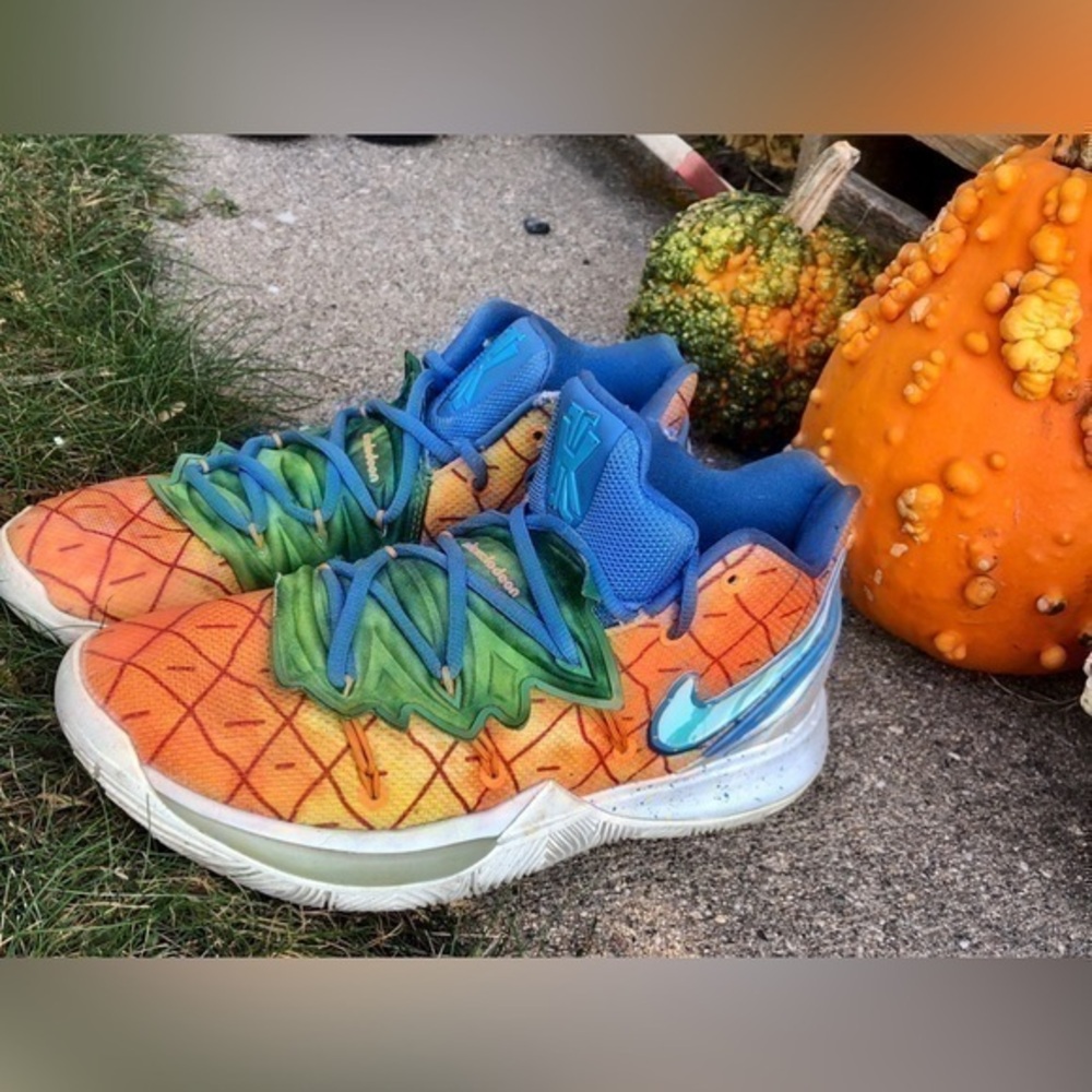 🕸️Nike Kyrie 5 SpongeBob Pineapple House shoes